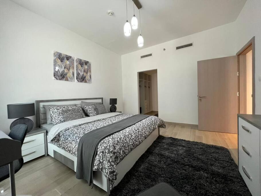 Discover Yas 2br In Water's Edge B10 -232 Abou Dabi
